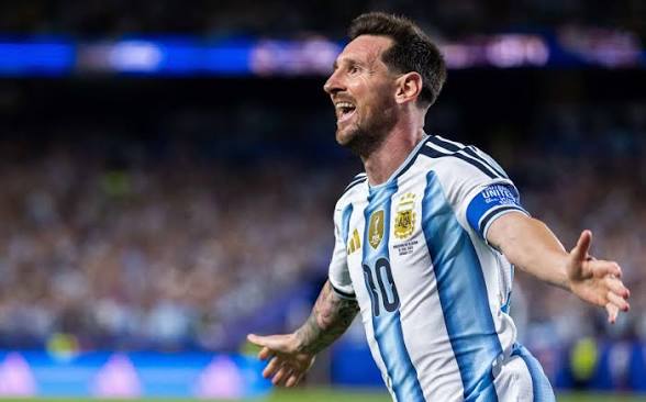 L’Argentine frappe fort, Messi signe un triplé face à l’Algérie (3-0)